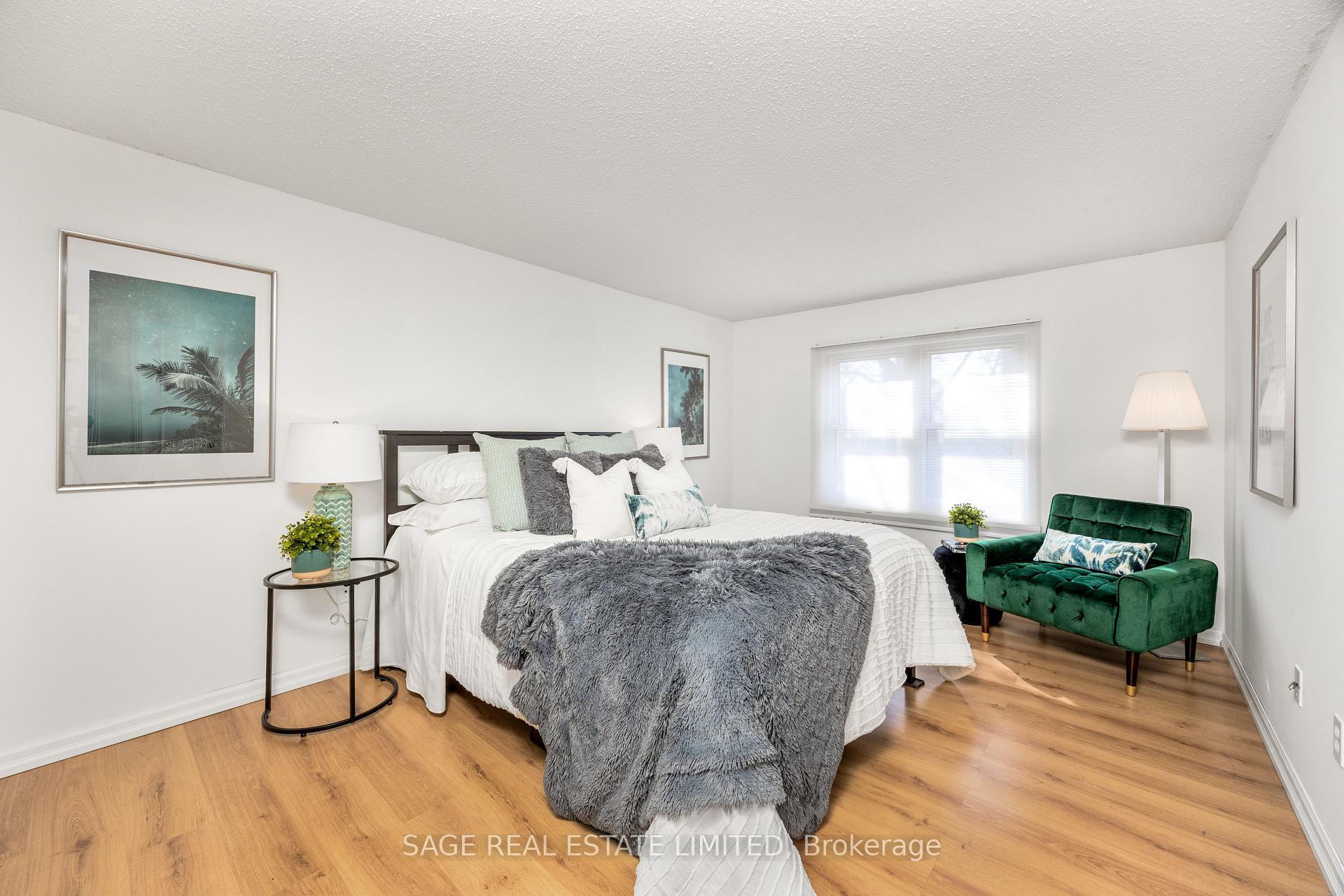 Photo 7 of 9 Reginald Crescent, Markham, Markham Village — HOMEH