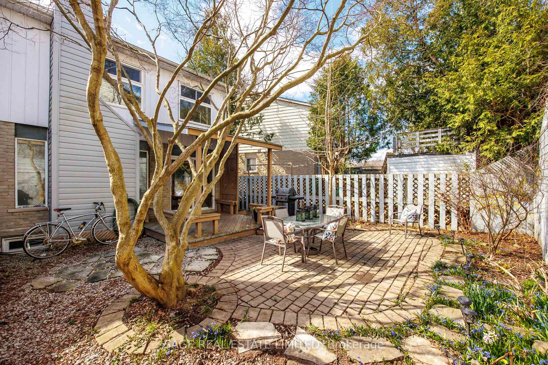 Photo 13 of 9 Reginald Crescent, Markham, Markham Village — HOMEH