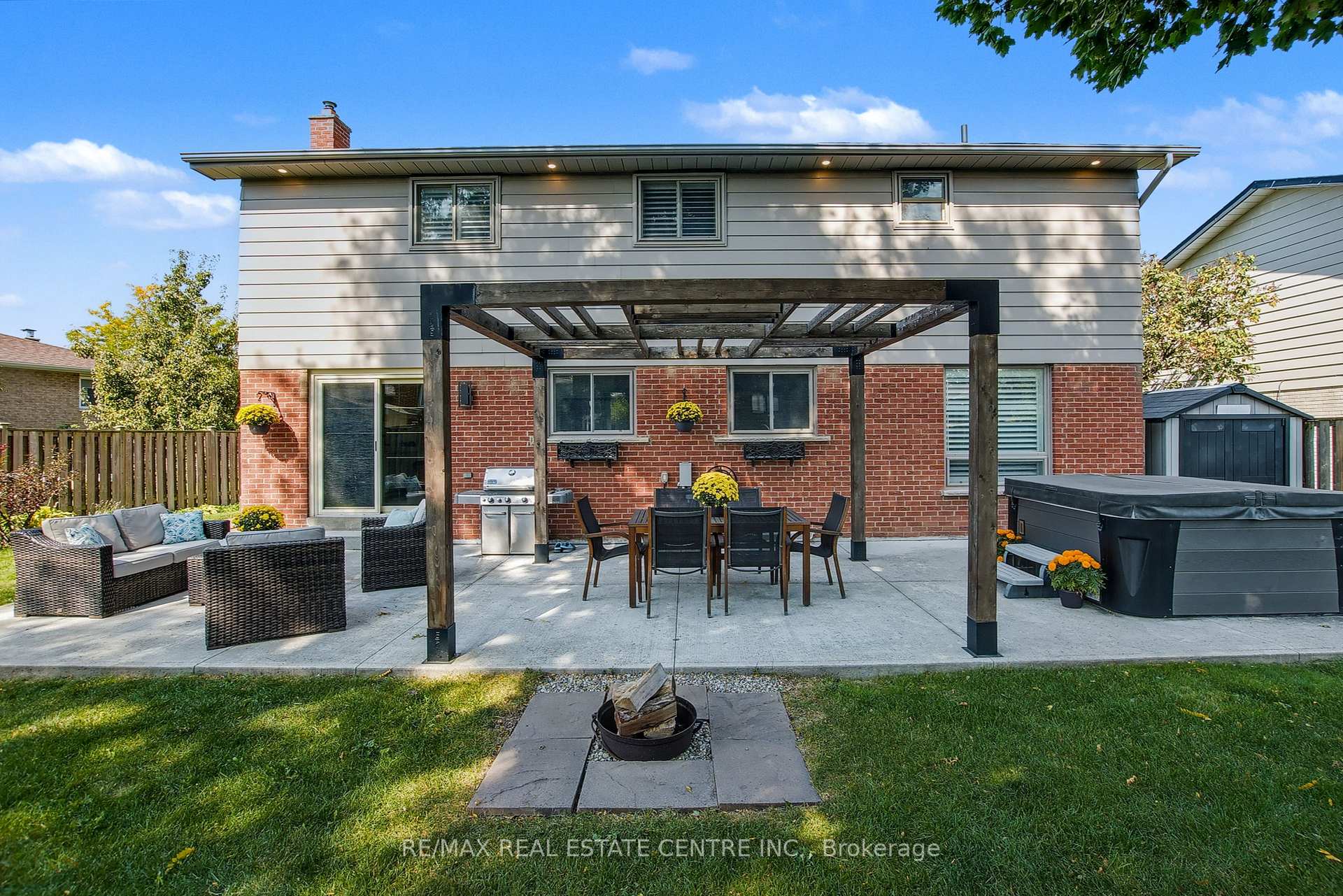 Photo 3 of 820 Hemlock Drive, Milton, Dorset Park — HOMEH
