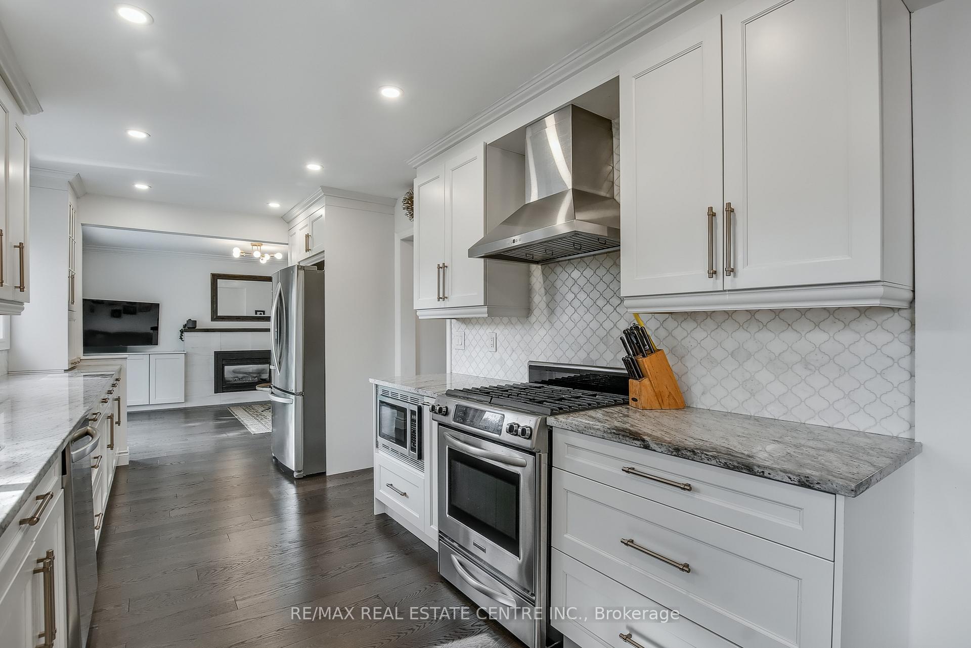 Photo 12 of 820 Hemlock Drive, Milton, Dorset Park — HOMEH