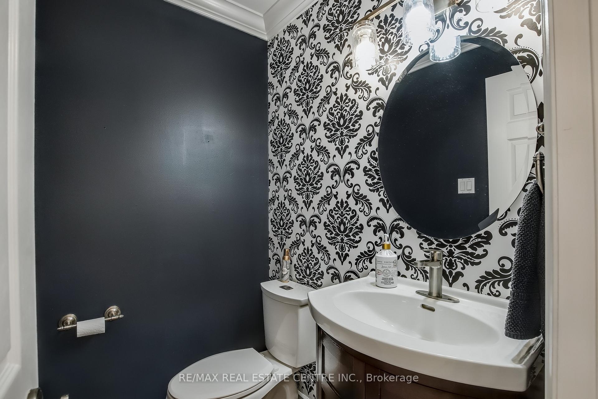 Photo 19 of 820 Hemlock Drive, Milton, Dorset Park — HOMEH