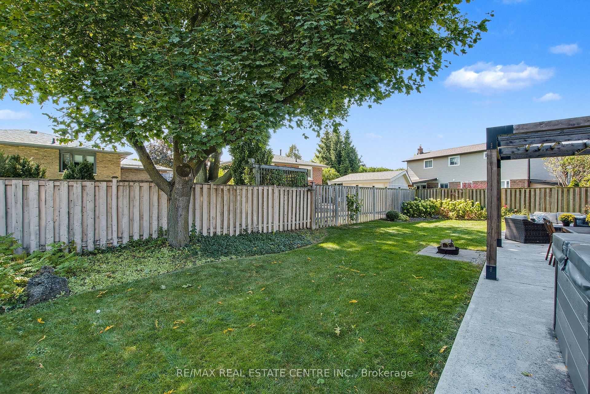 Photo 40 of 820 Hemlock Drive, Milton, Dorset Park — HOMEH