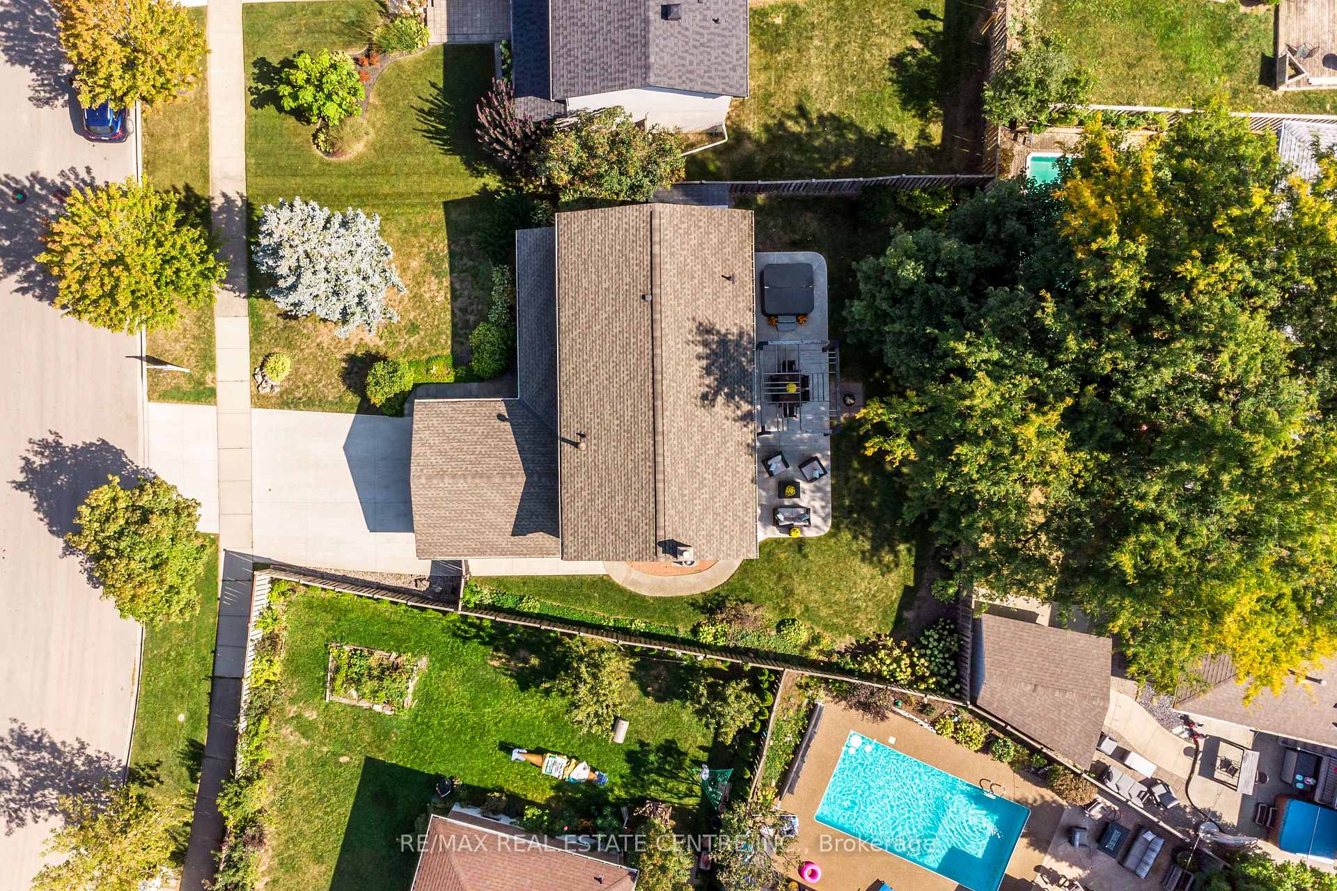 Photo 49 of 820 Hemlock Drive, Milton, Dorset Park — HOMEH