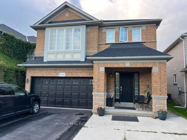 Photo 2 of 1063 Laurier Avenue, Milton, Clarke — HOMEH