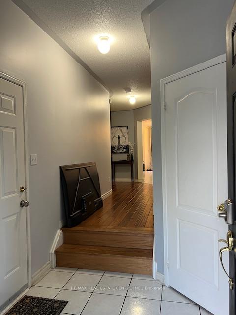 Photo 5 of 1063 Laurier Avenue, Milton, Clarke — HOMEH