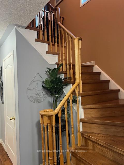 Photo 6 of 1063 Laurier Avenue, Milton, Clarke — HOMEH