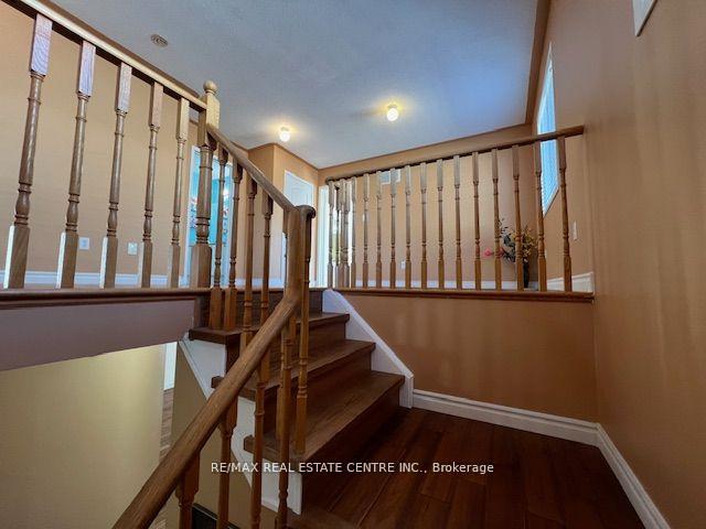 Photo 14 of 1063 Laurier Avenue, Milton, Clarke — HOMEH