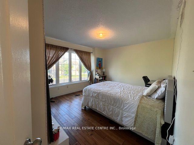 Photo 22 of 1063 Laurier Avenue, Milton, Clarke — HOMEH
