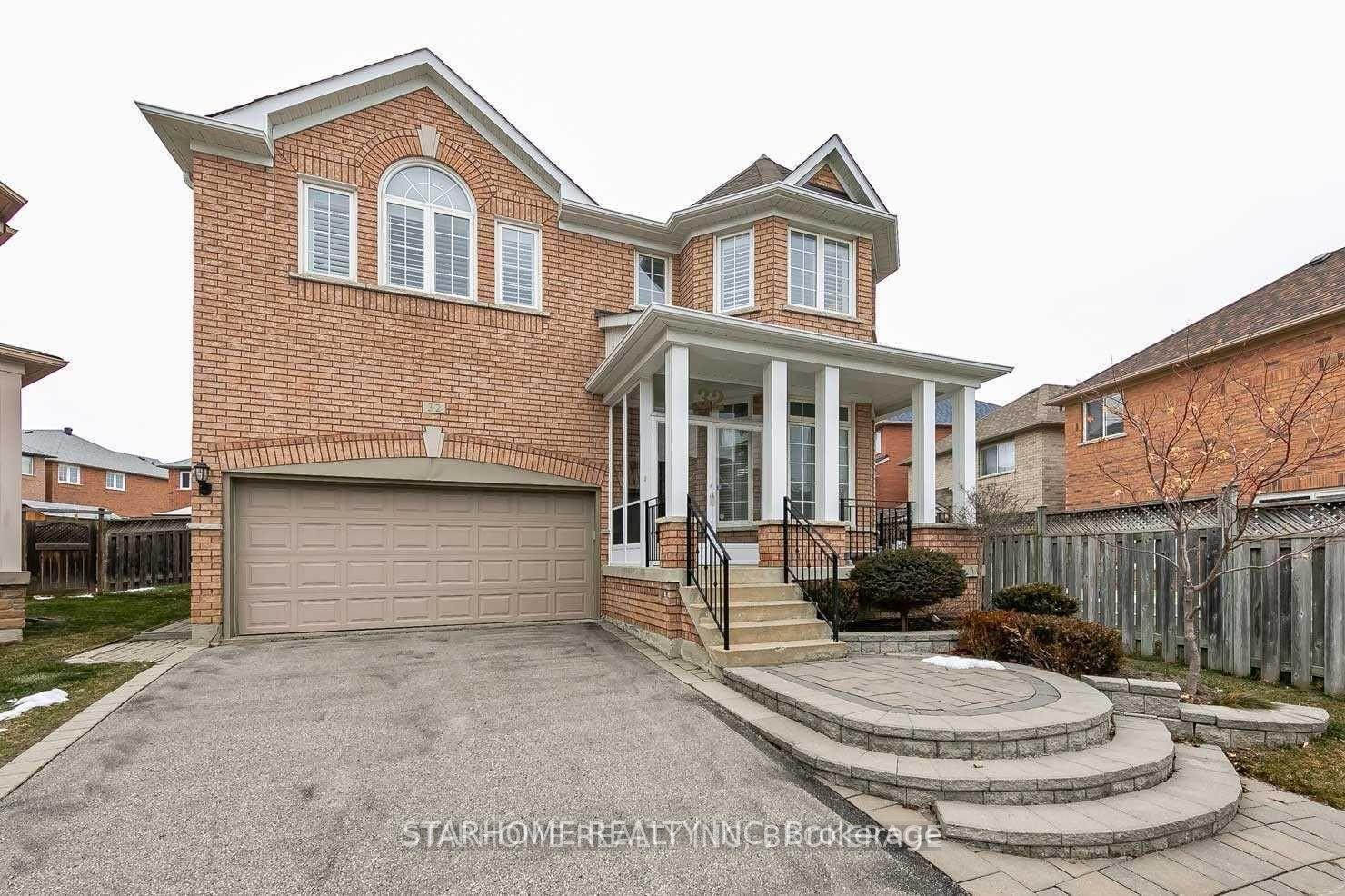 Photo 1 of 32 Hunters Corners, Markham, Berczy — HOMEH