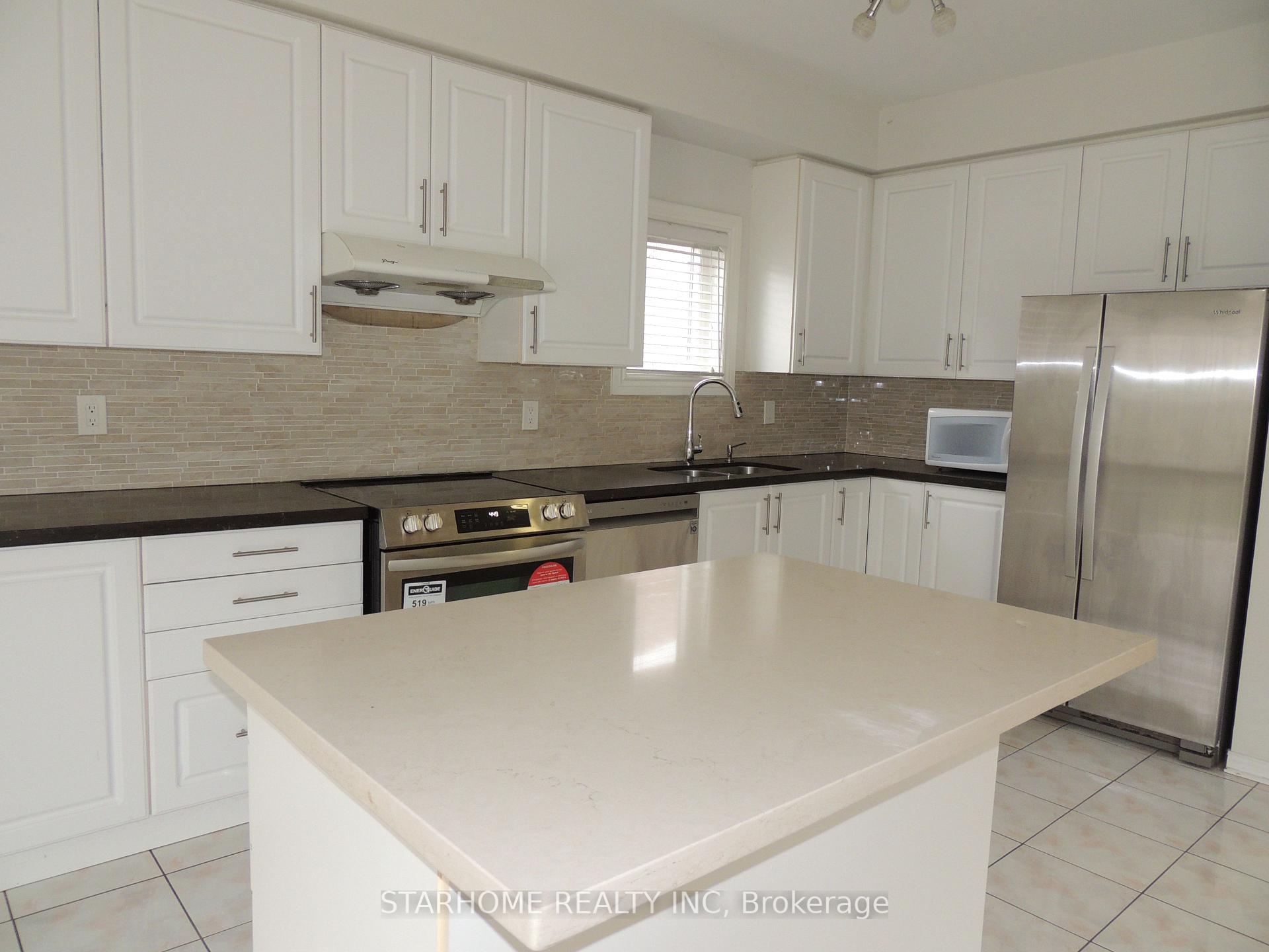 Photo 4 of 32 Hunters Corners, Markham, Berczy — HOMEH