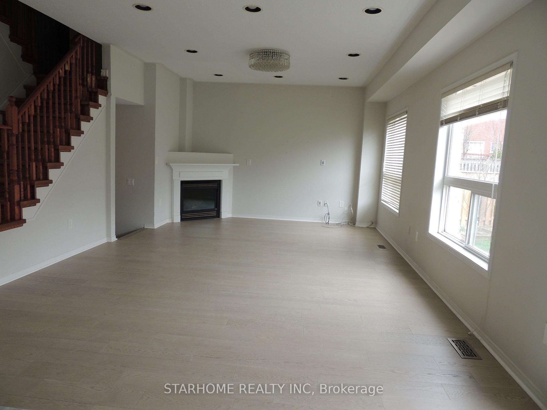 Photo 9 of 32 Hunters Corners, Markham, Berczy — HOMEH