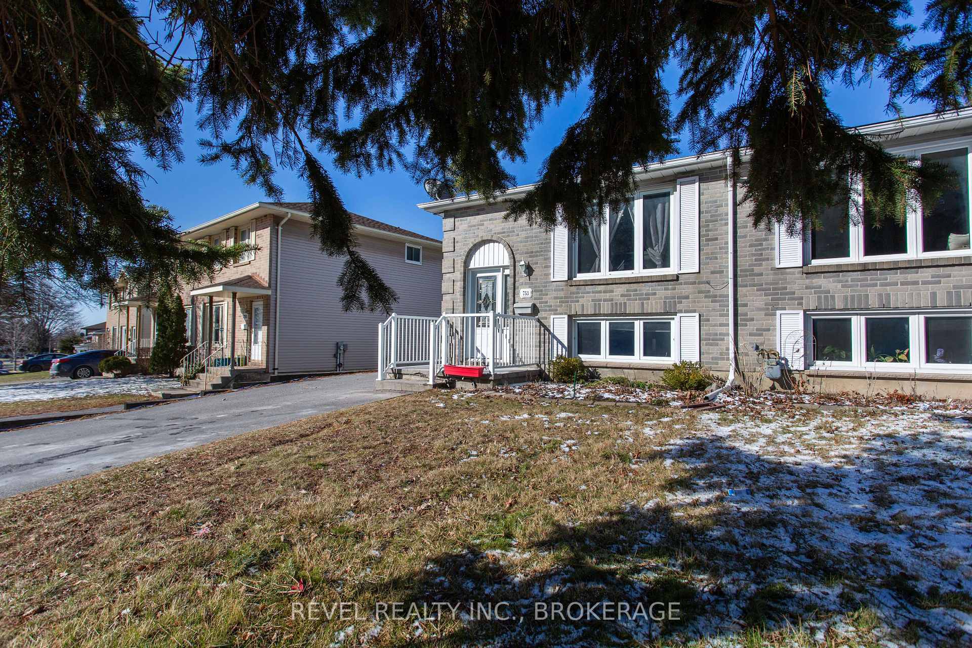 Front of 753 Ridley Drive