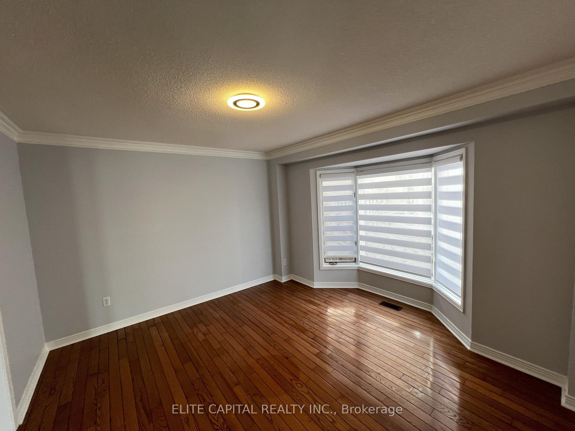 Photo 3 of 95 Paddock Lane, Markham, Markville — HOMEH