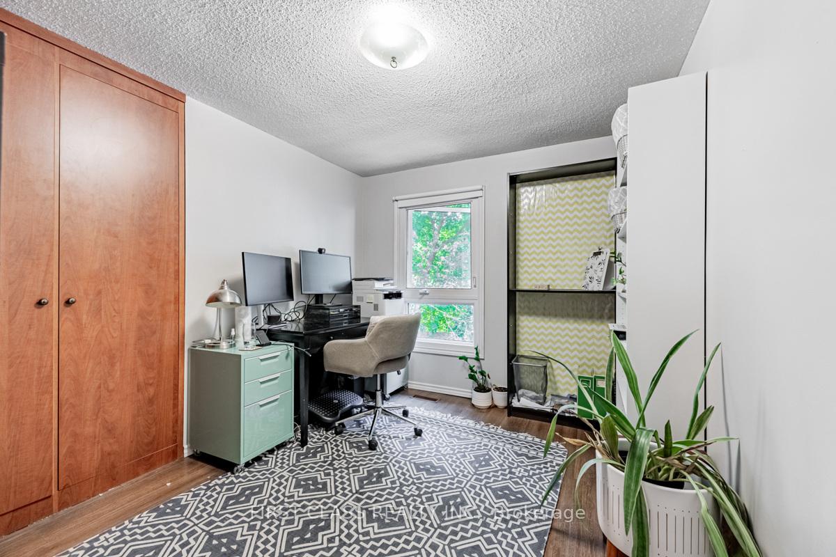 Photo 16 of 74 Innisbrook Crescent, Markham, Aileen-Willowbrook — HOMEH