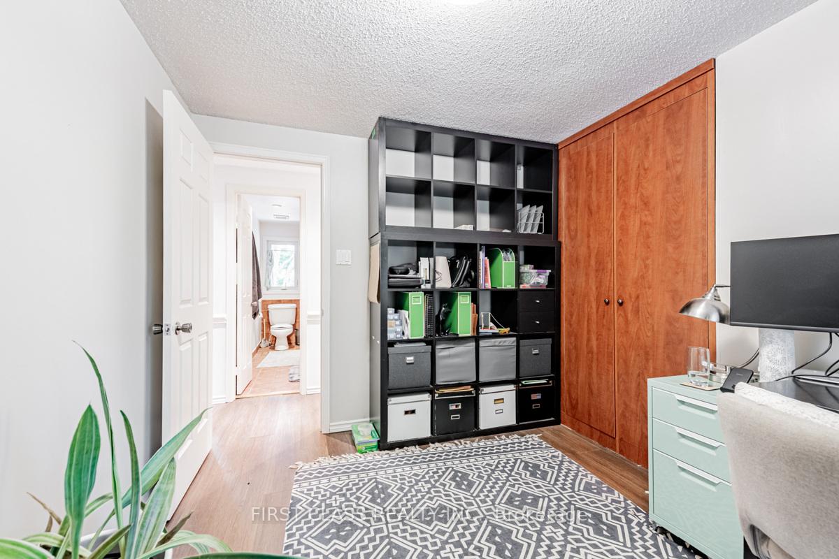 Photo 17 of 74 Innisbrook Crescent, Markham, Aileen-Willowbrook — HOMEH