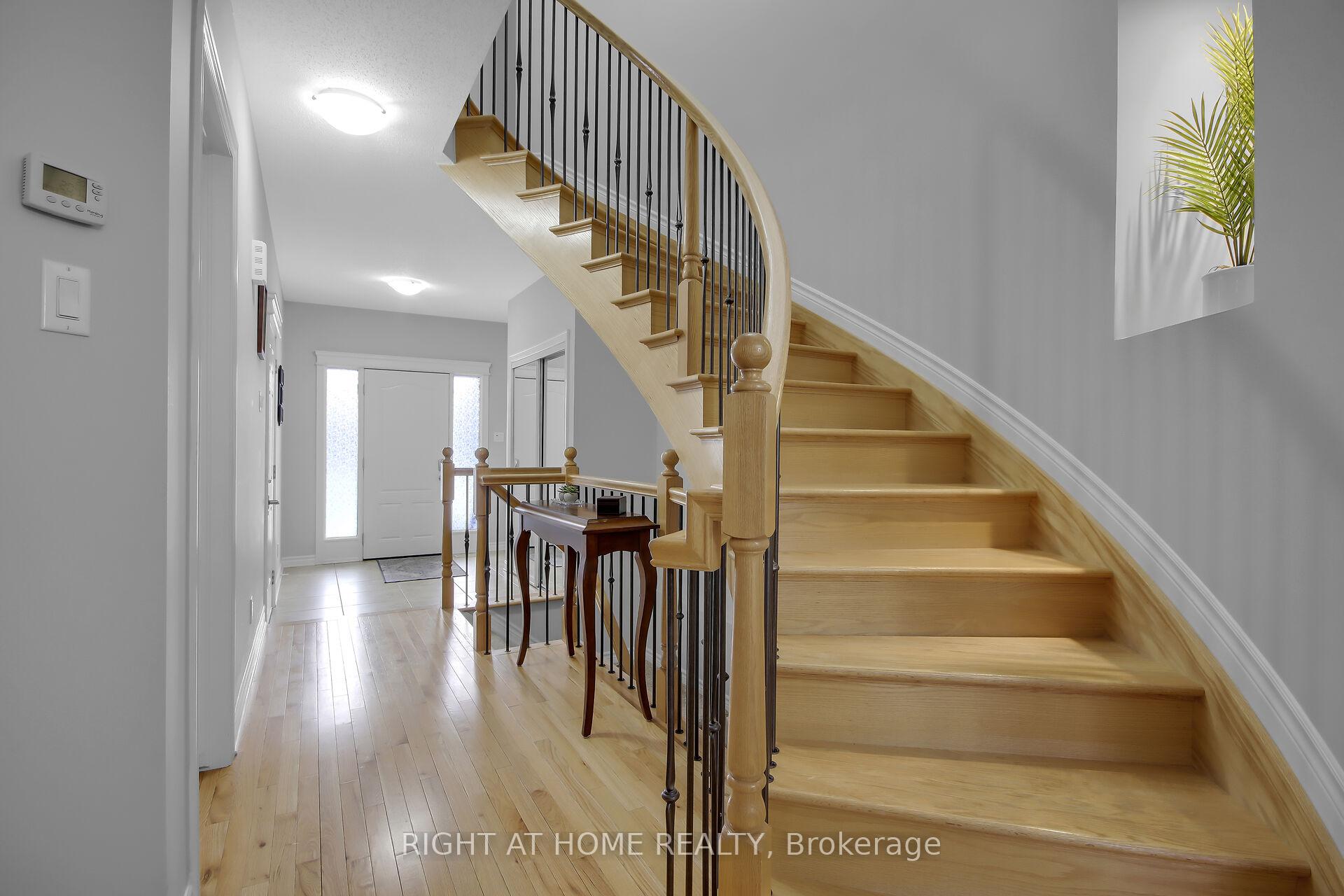 Photo 4 of 1038 Marconi Avenue, Ottawa, Kanata - Morgan's Grant/South March — HOMEH