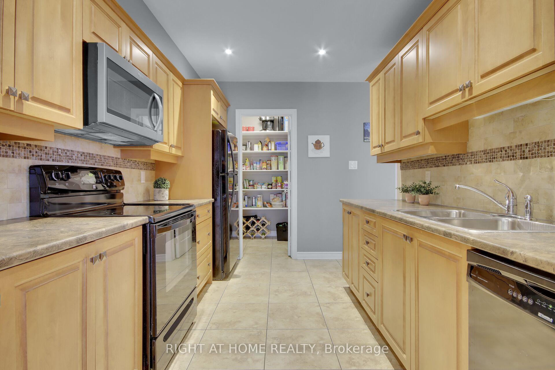 Photo 15 of 1038 Marconi Avenue, Ottawa, Kanata - Morgan's Grant/South March — HOMEH