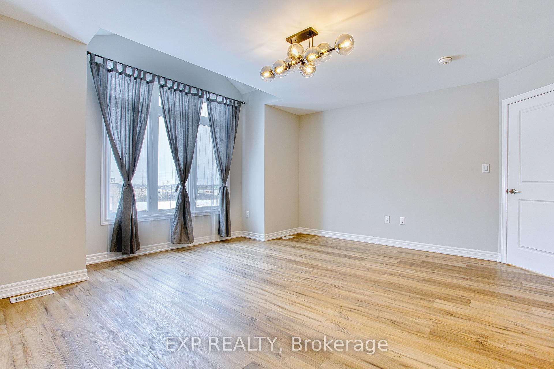 Photo 21 of 110 Pinot Crescent, Hamilton, Fruitland — HOMEH