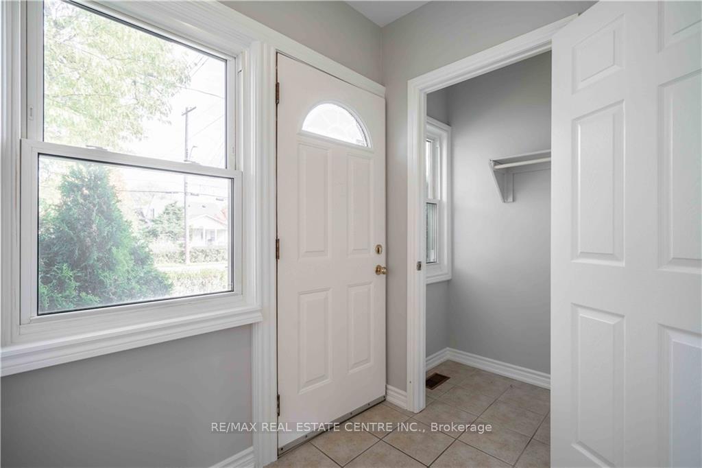 Photo 3 of 94 Munn Street, Hamilton, Raleigh — HOMEH