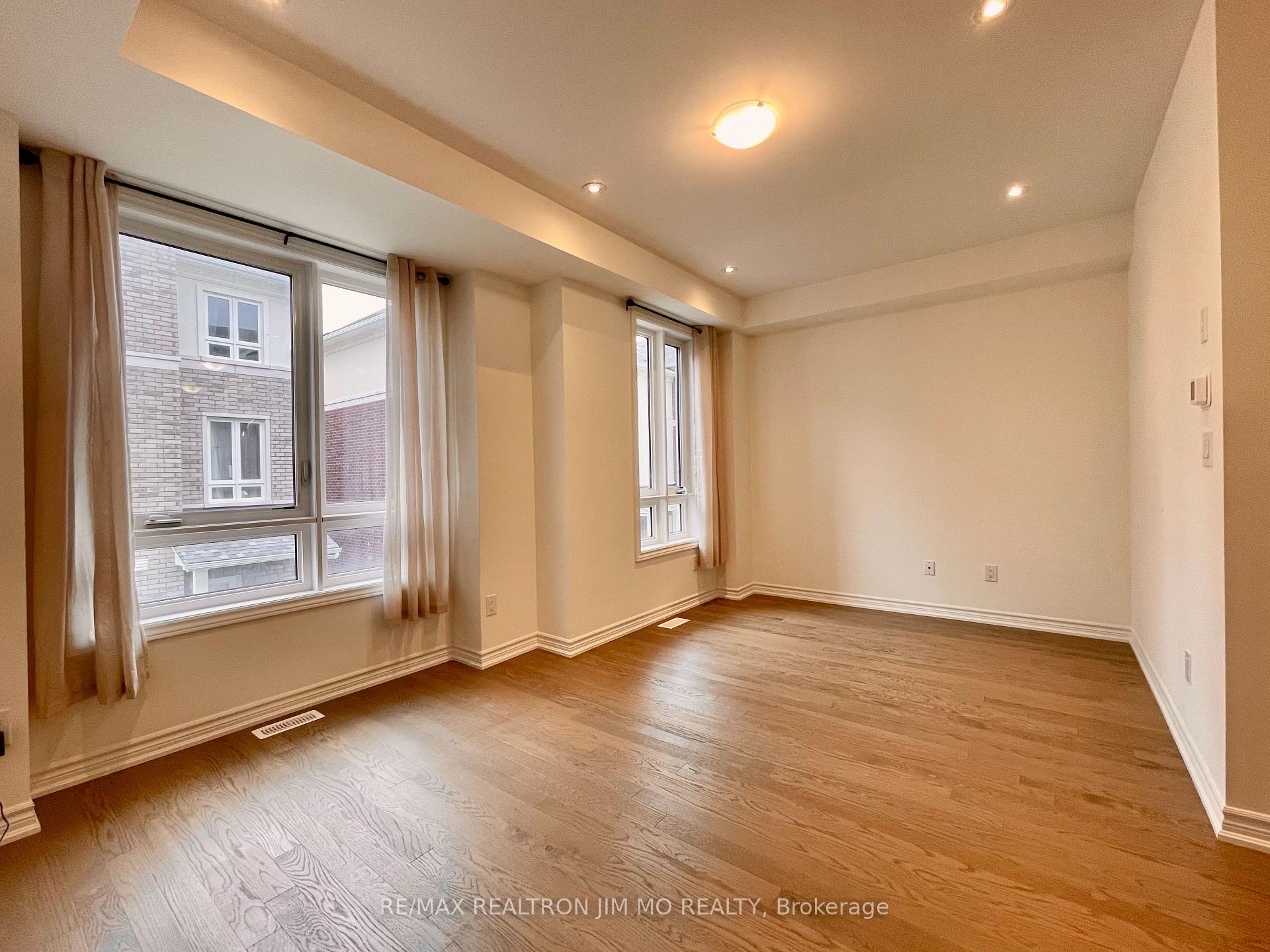 Photo 5 of 26 Imperial College Lane, Markham, Wismer — HOMEH