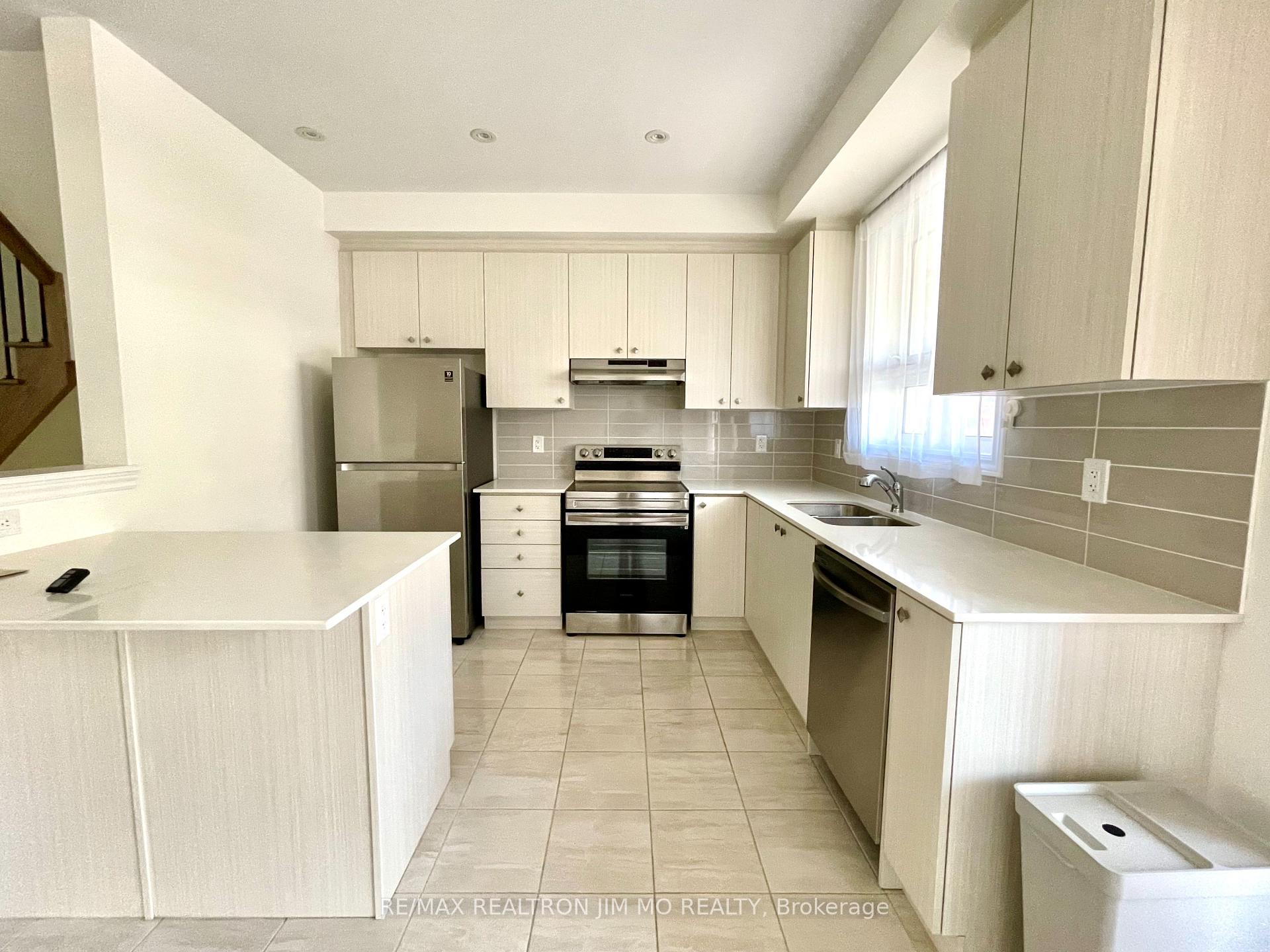 Photo 8 of 26 Imperial College Lane, Markham, Wismer — HOMEH