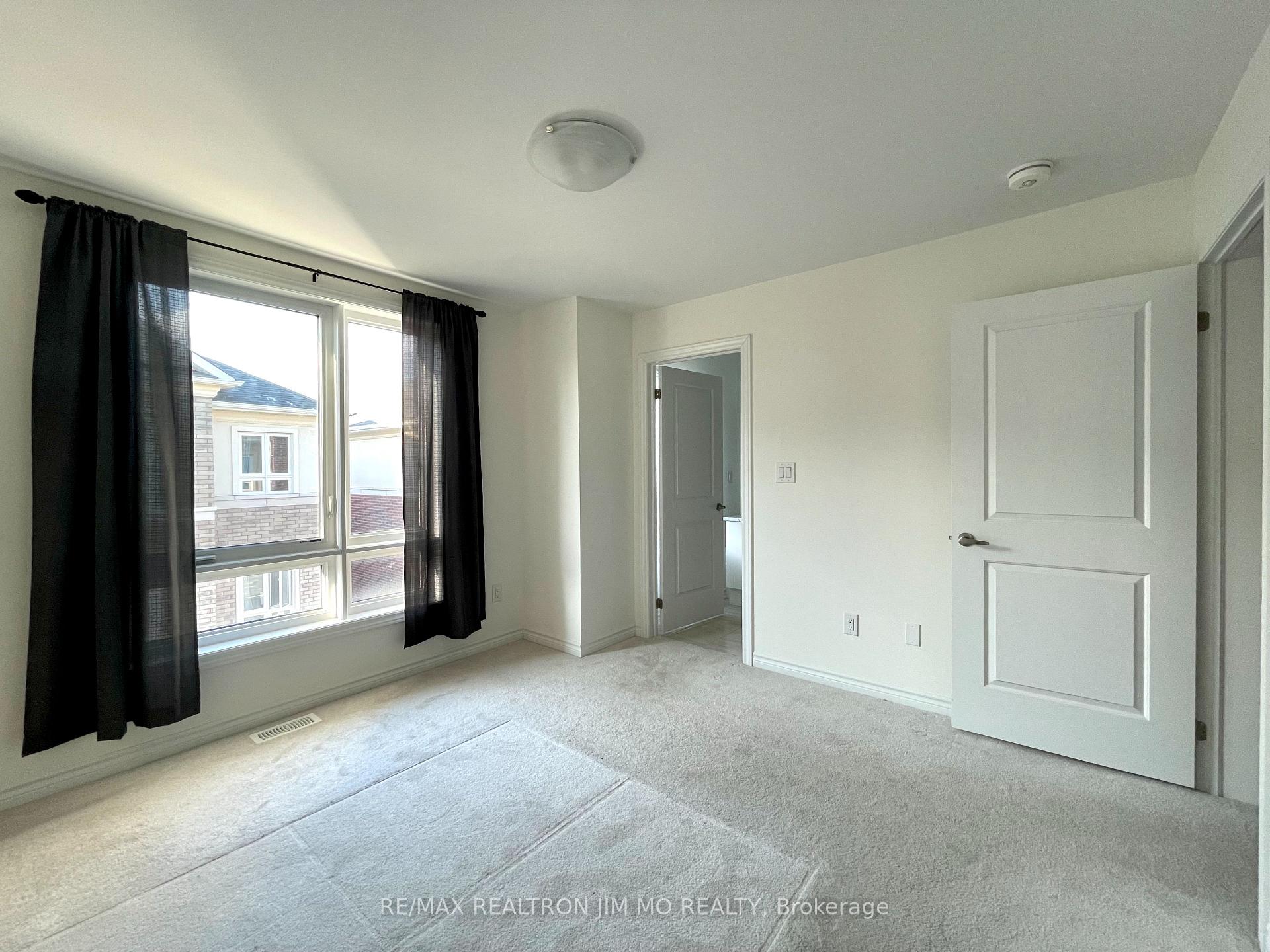 Photo 12 of 26 Imperial College Lane, Markham, Wismer — HOMEH