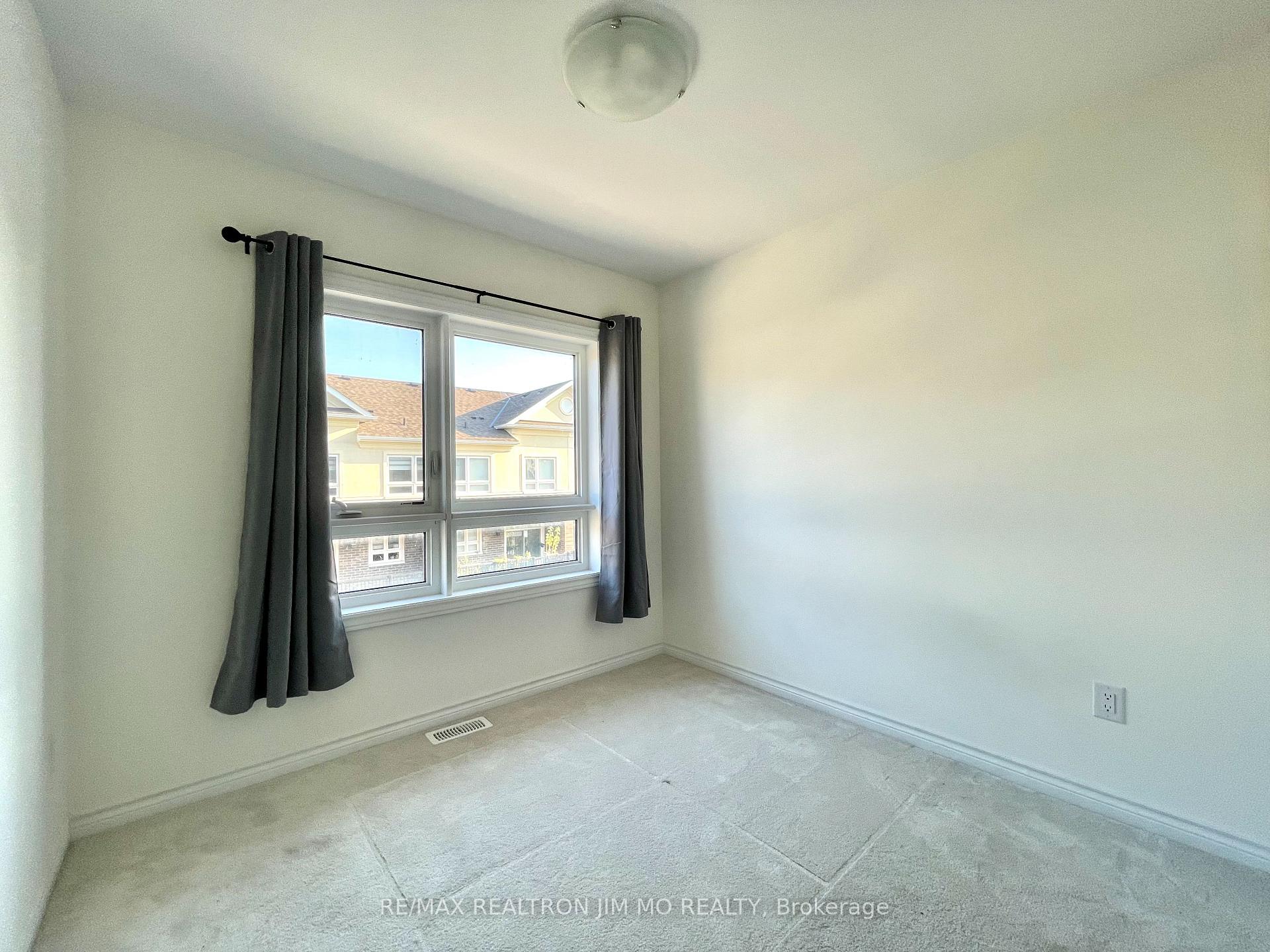 Photo 14 of 26 Imperial College Lane, Markham, Wismer — HOMEH