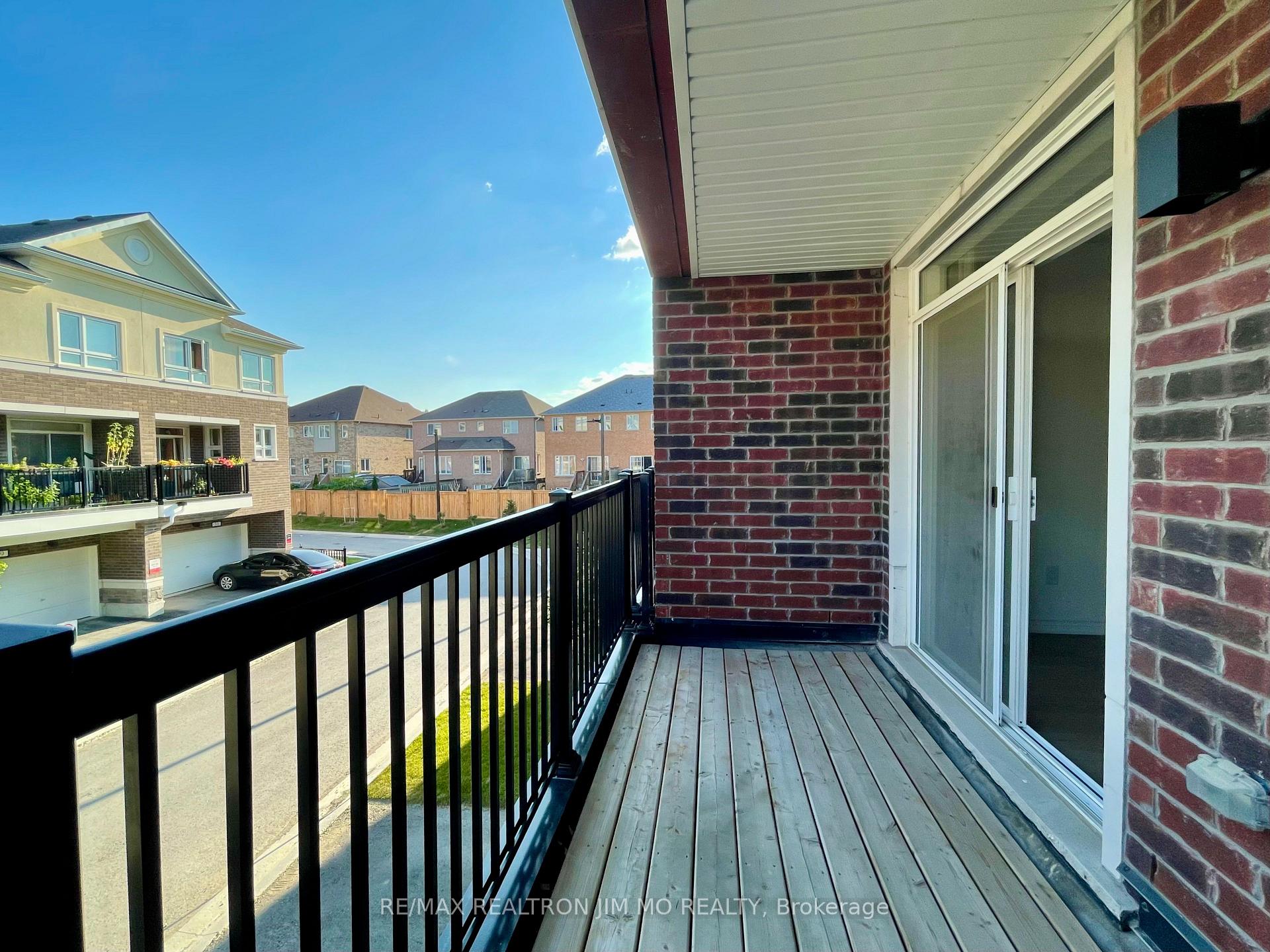 Photo 16 of 26 Imperial College Lane, Markham, Wismer — HOMEH