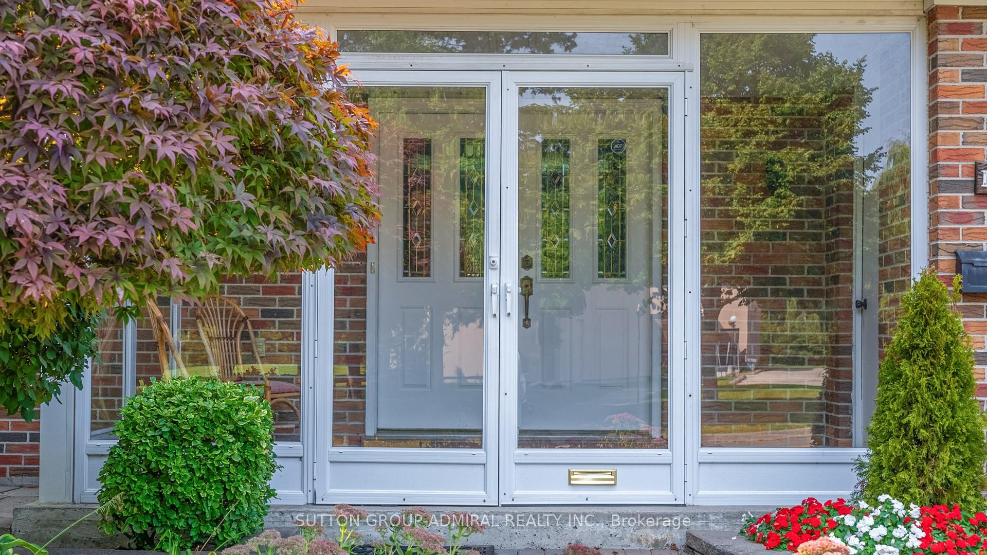 Photo 5 of 150 Bay Thorn Drive, Markham, Royal Orchard — HOMEH