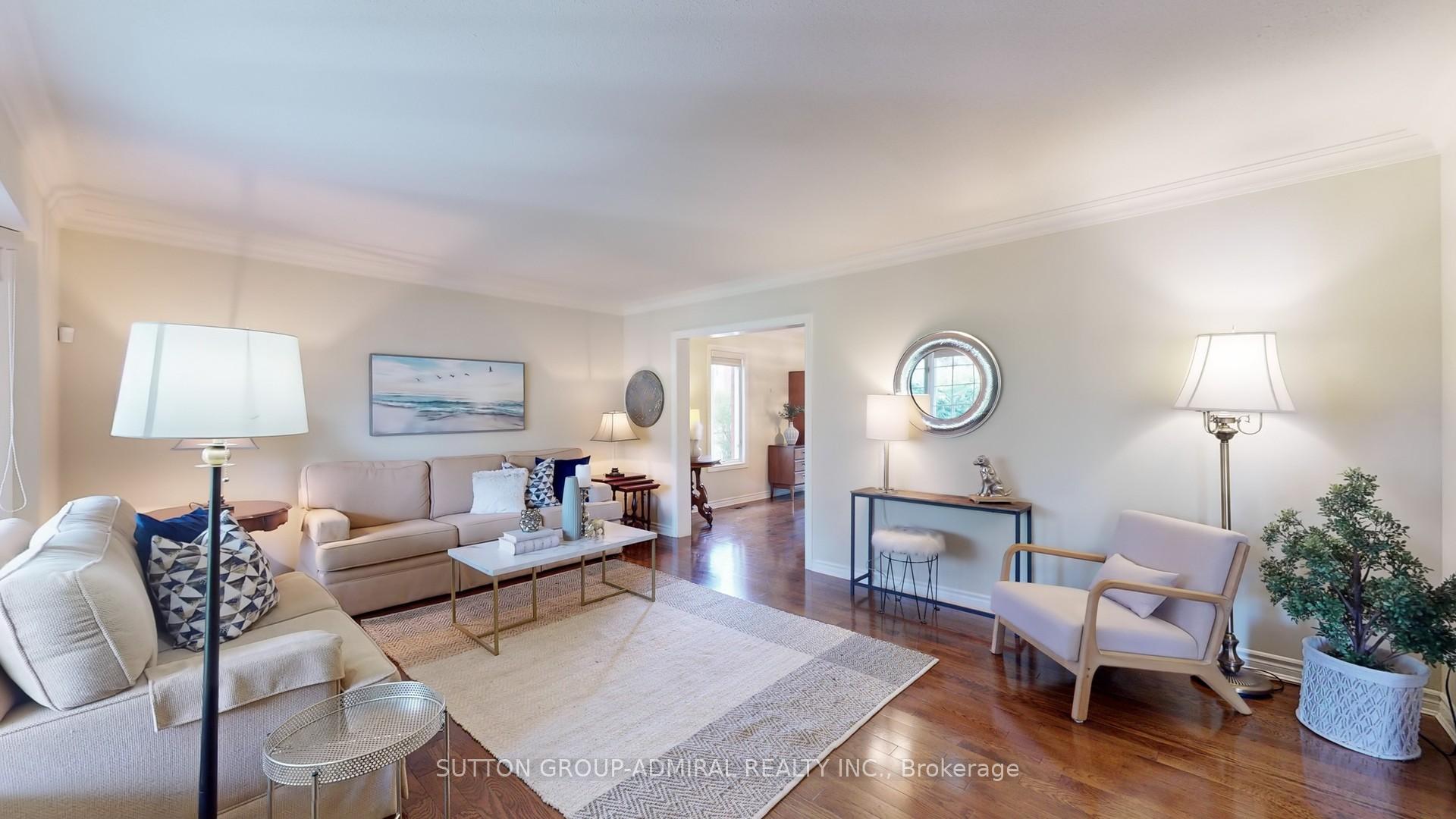 Photo 8 of 150 Bay Thorn Drive, Markham, Royal Orchard — HOMEH