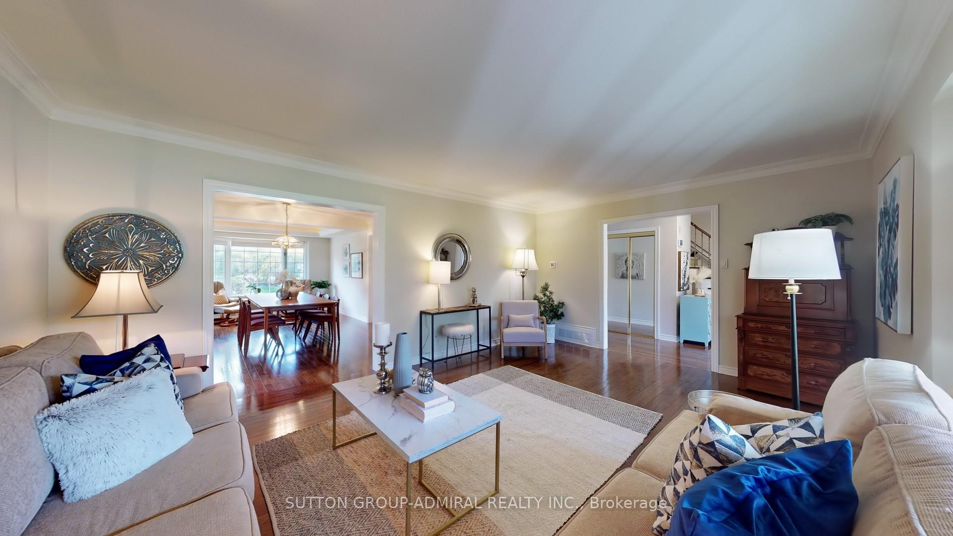 Photo 10 of 150 Bay Thorn Drive, Markham, Royal Orchard — HOMEH