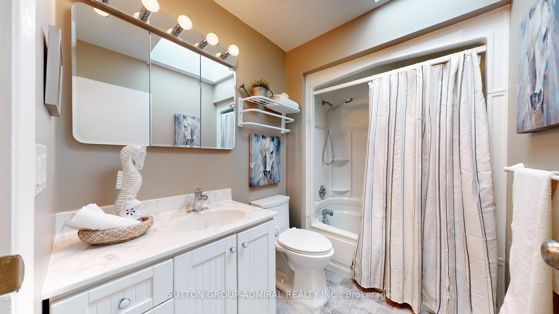 Photo 36 of 150 Bay Thorn Drive, Markham, Royal Orchard — HOMEH