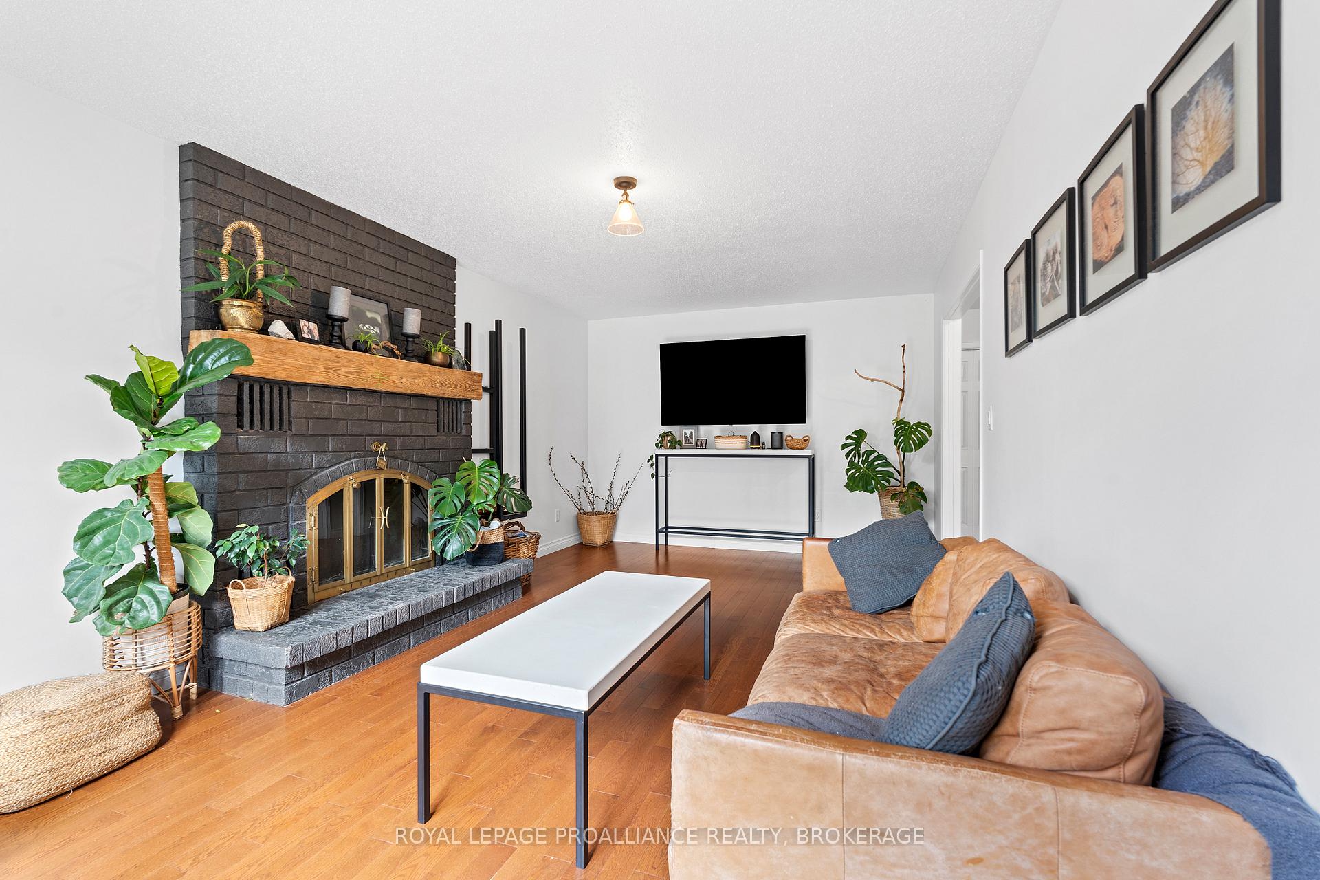 Photo 9 of 1186 Bentley Terrace, Kingston, North of Taylor-Kidd Blvd — HOMEH