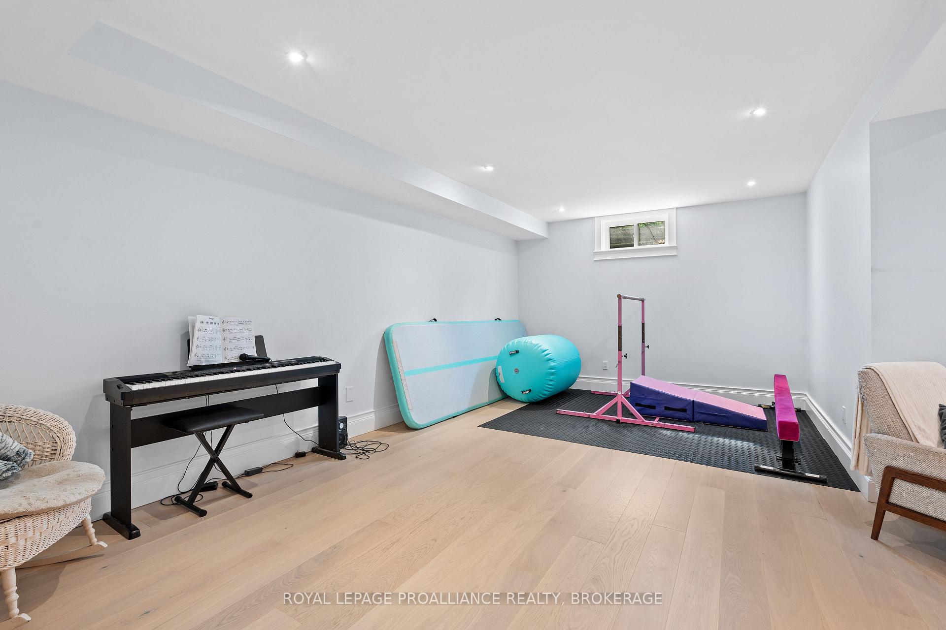 Photo 33 of 1186 Bentley Terrace, Kingston, North of Taylor-Kidd Blvd — HOMEH