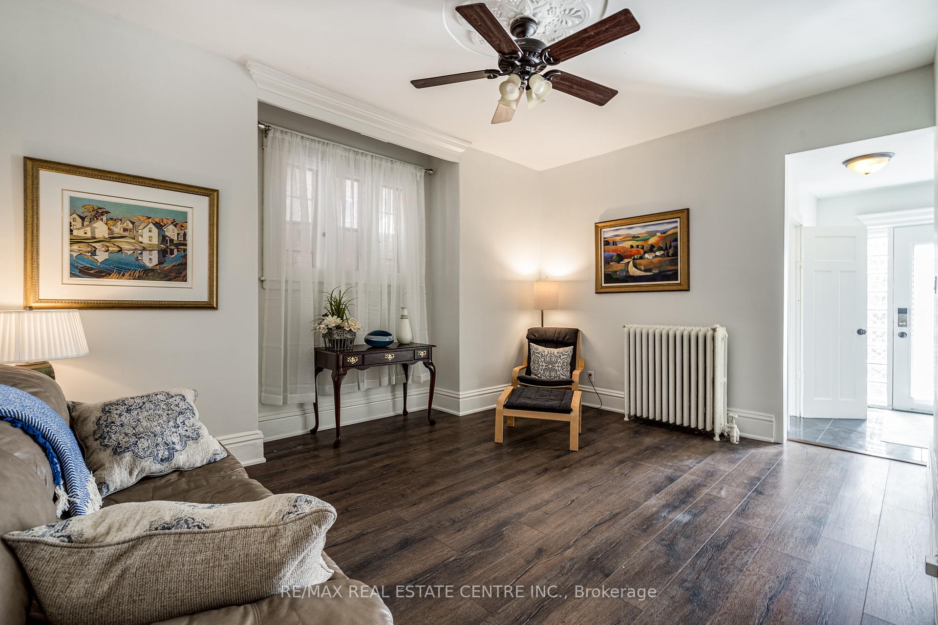 Photo 5 of Unit 1, 106 Dunsmure Road, Hamilton, Stipley — HOMEH