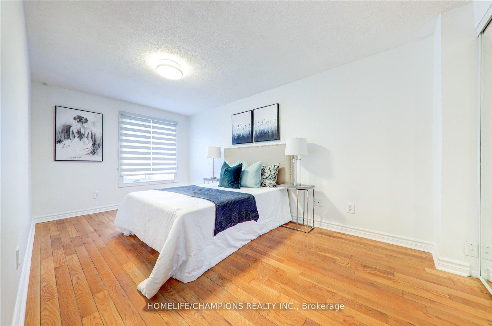 Photo 9 of 4 Croxley Green Drive, Markham, Milliken Mills West — HOMEH