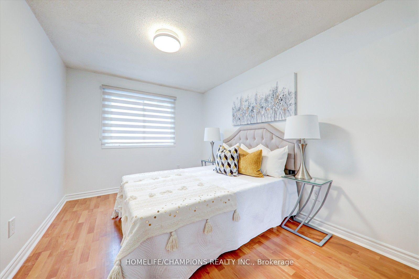 Photo 12 of 4 Croxley Green Drive, Markham, Milliken Mills West — HOMEH