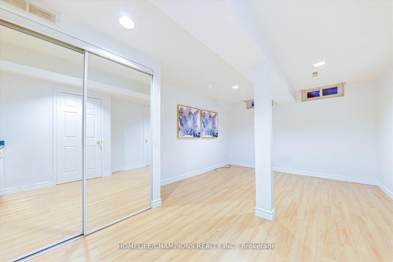 Photo 13 of 4 Croxley Green Drive, Markham, Milliken Mills West — HOMEH