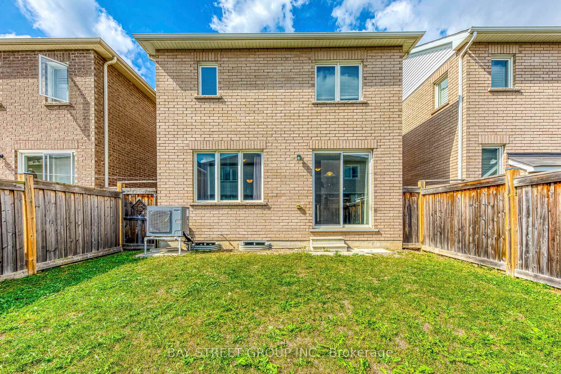 Photo 24 of Unit Upper, 342 English Mill Court, Milton, Ford — HOMEH