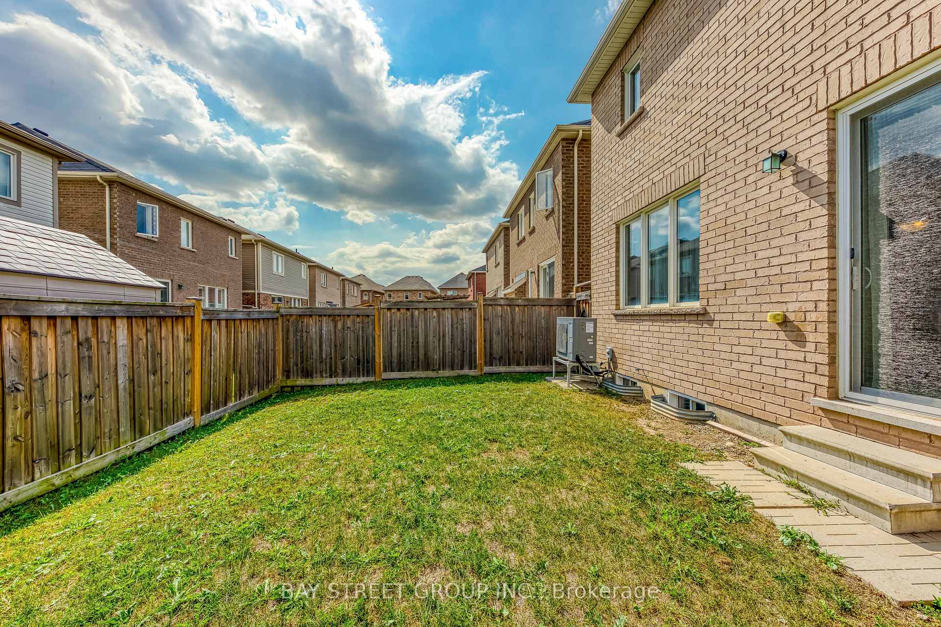 Photo 25 of Unit Upper, 342 English Mill Court, Milton, Ford — HOMEH
