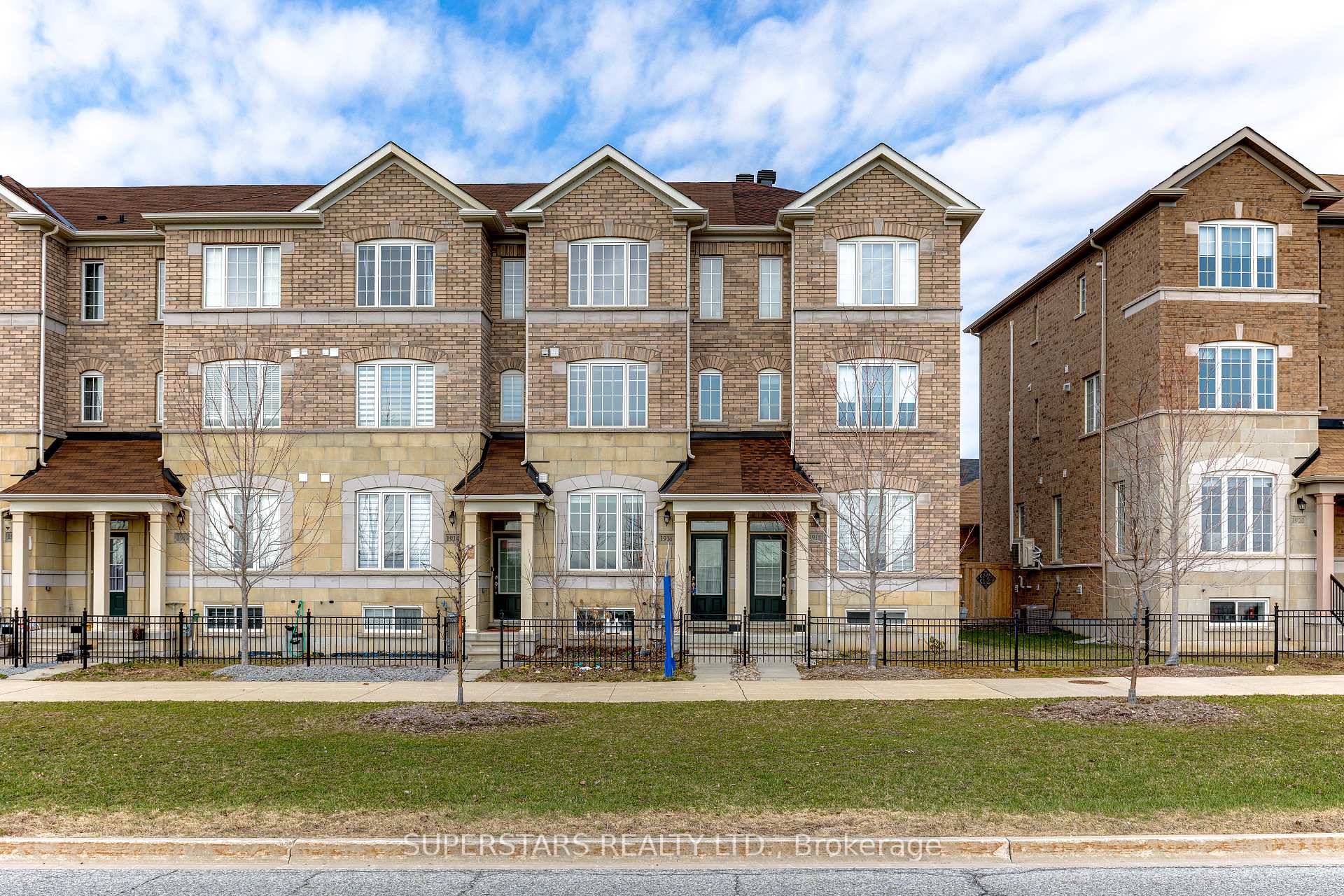 Photo 1 of 1916 Donald Cousens Parkway, Markham, Cornell — HOMEH