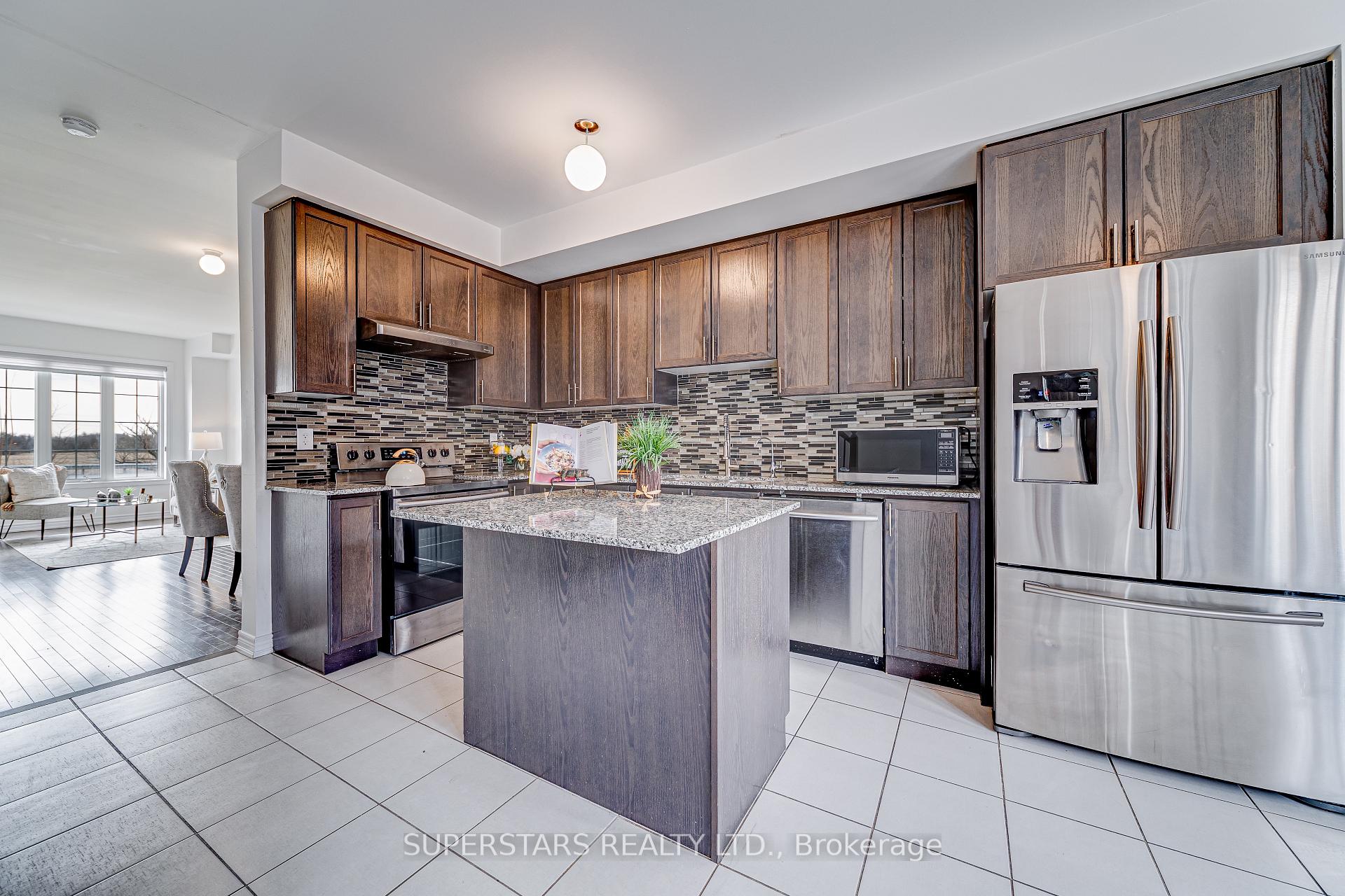 Photo 8 of 1916 Donald Cousens Parkway, Markham, Cornell — HOMEH