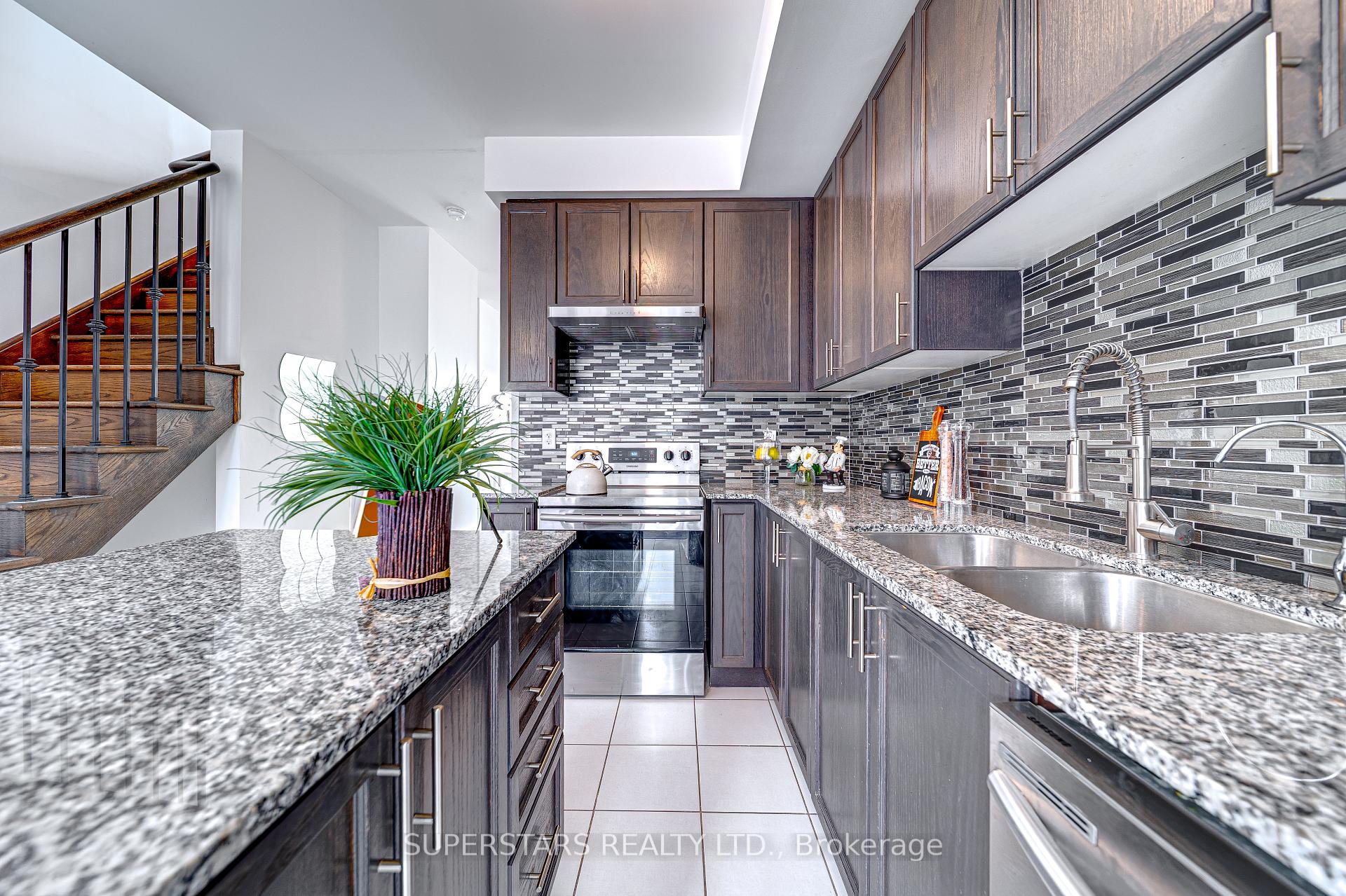 Photo 9 of 1916 Donald Cousens Parkway, Markham, Cornell — HOMEH