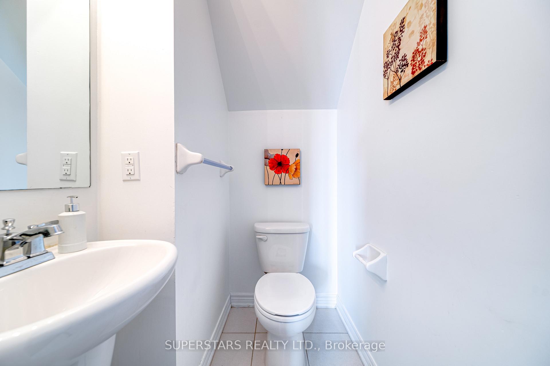 Photo 11 of 1916 Donald Cousens Parkway, Markham, Cornell — HOMEH