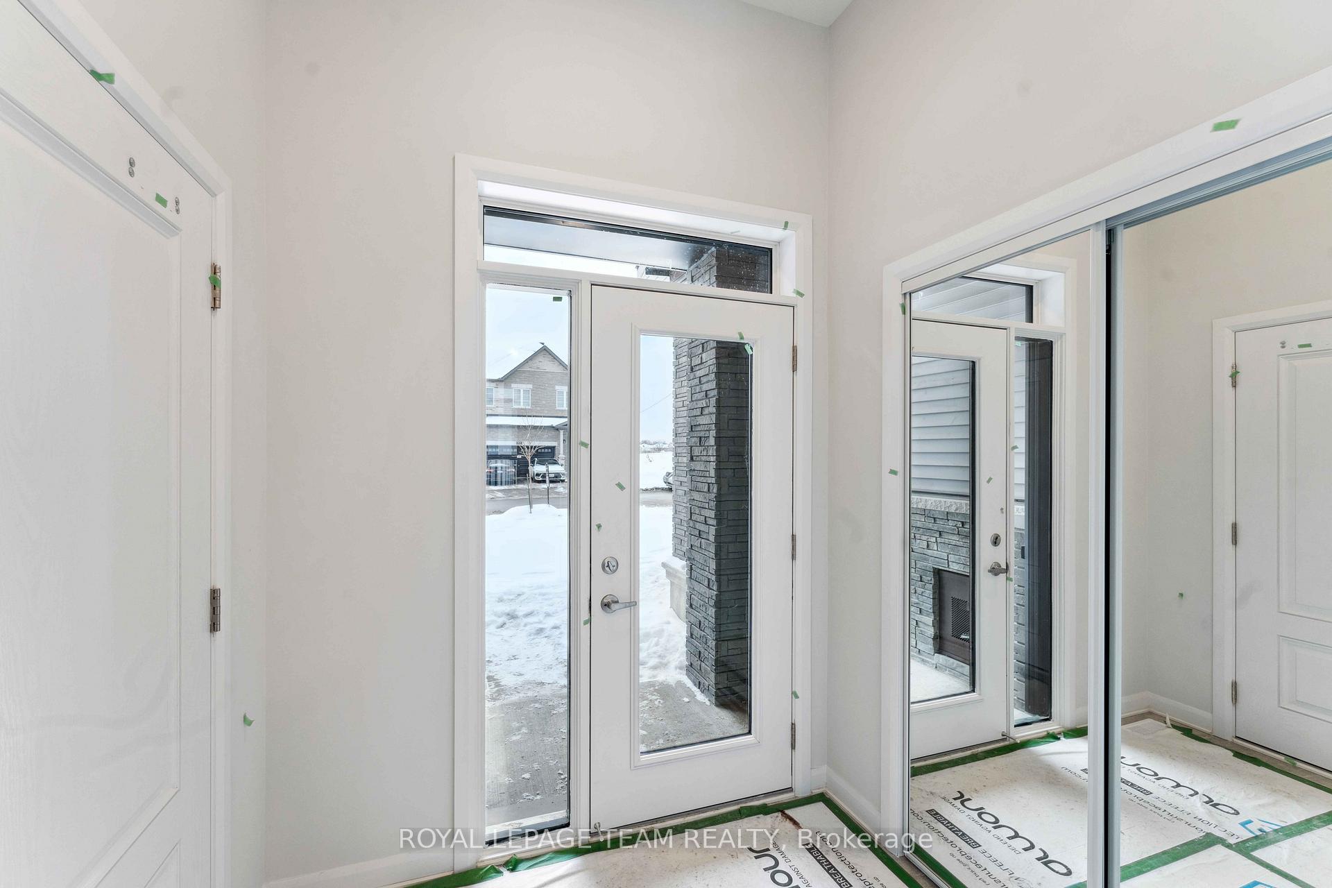 Photo 2 of 132 Invention Boulevard, Ottawa, Kanata - Morgan's Grant/South March — HOMEH