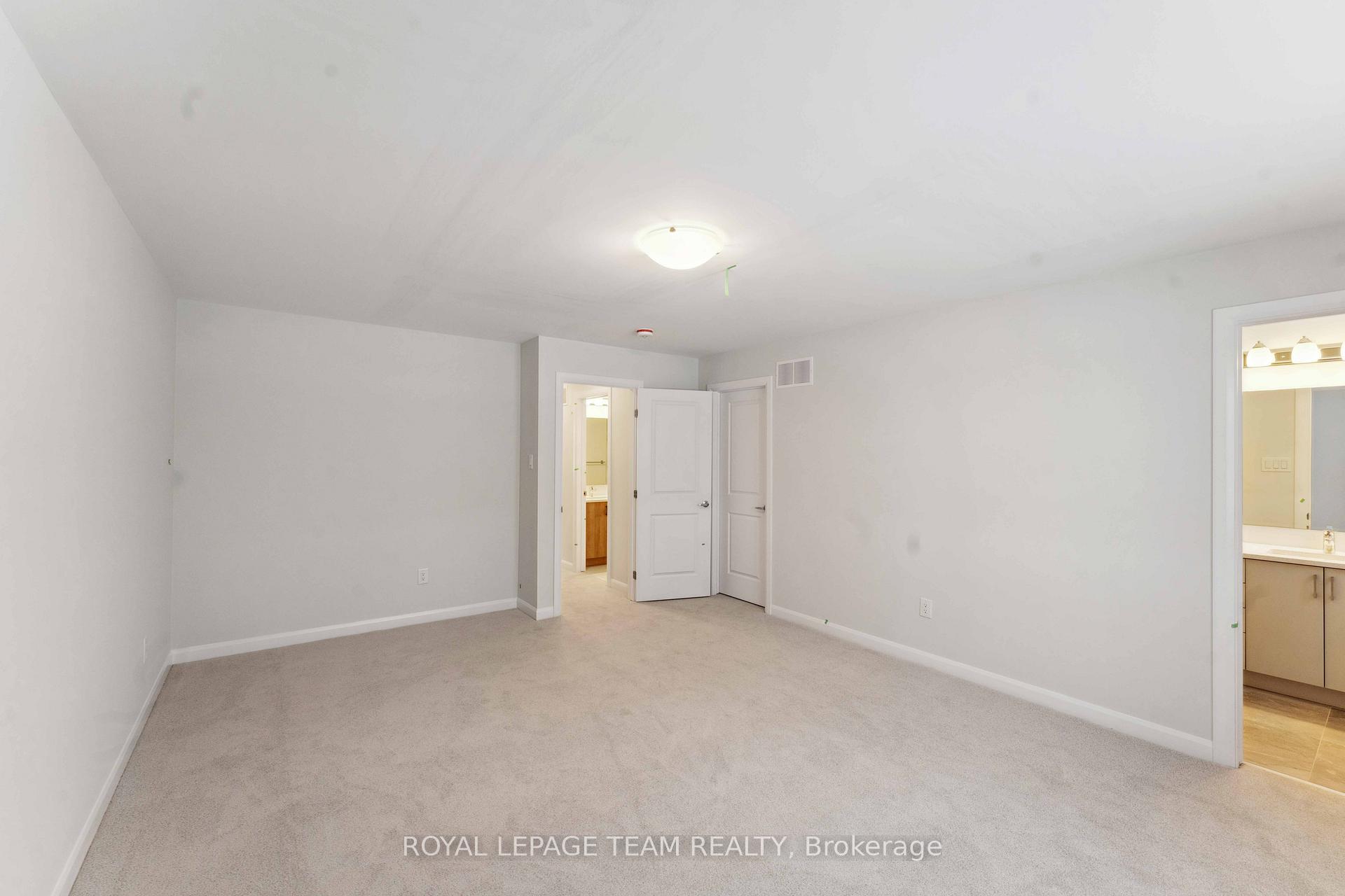 Photo 18 of 132 Invention Boulevard, Ottawa, Kanata - Morgan's Grant/South March — HOMEH