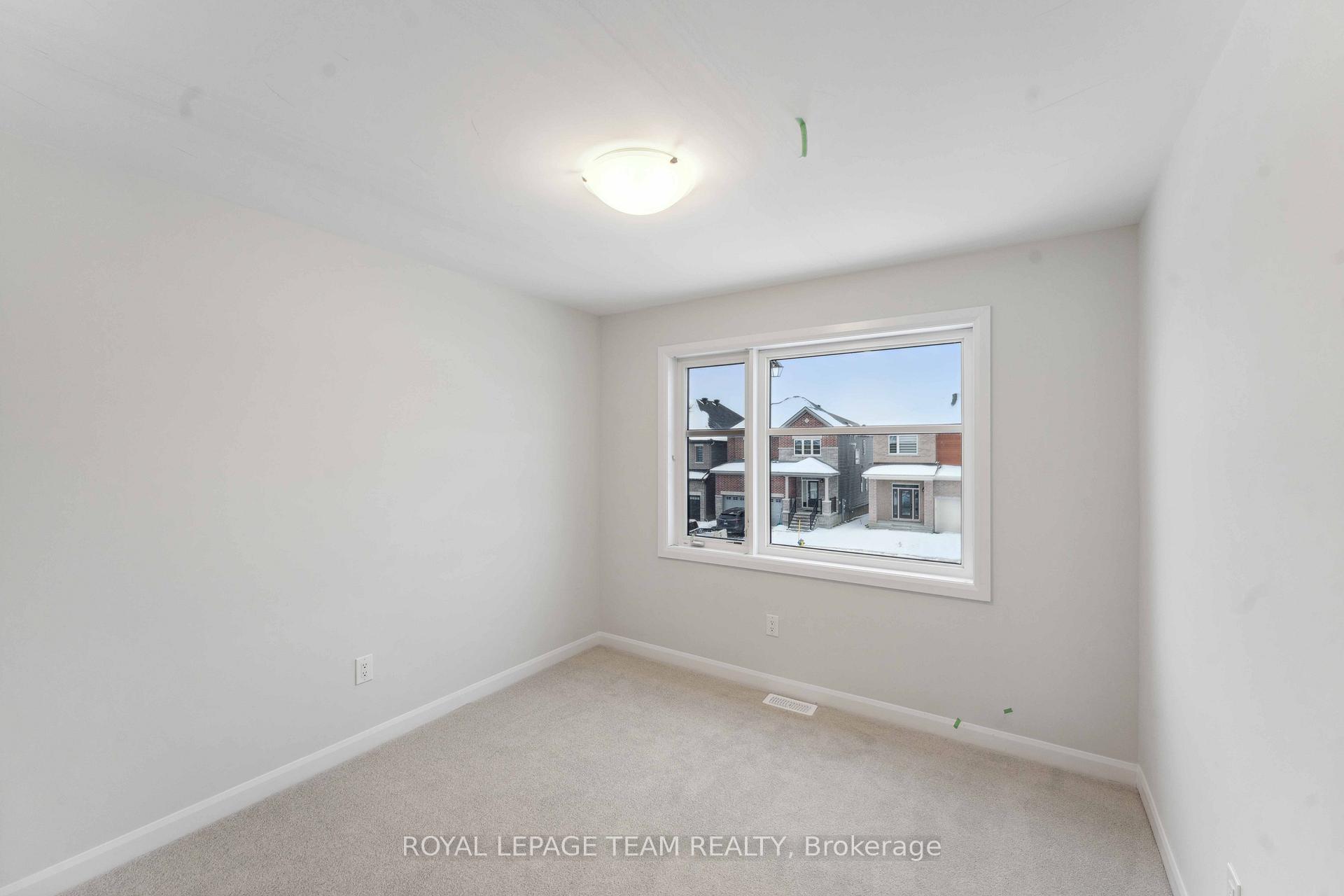 Photo 21 of 132 Invention Boulevard, Ottawa, Kanata - Morgan's Grant/South March — HOMEH