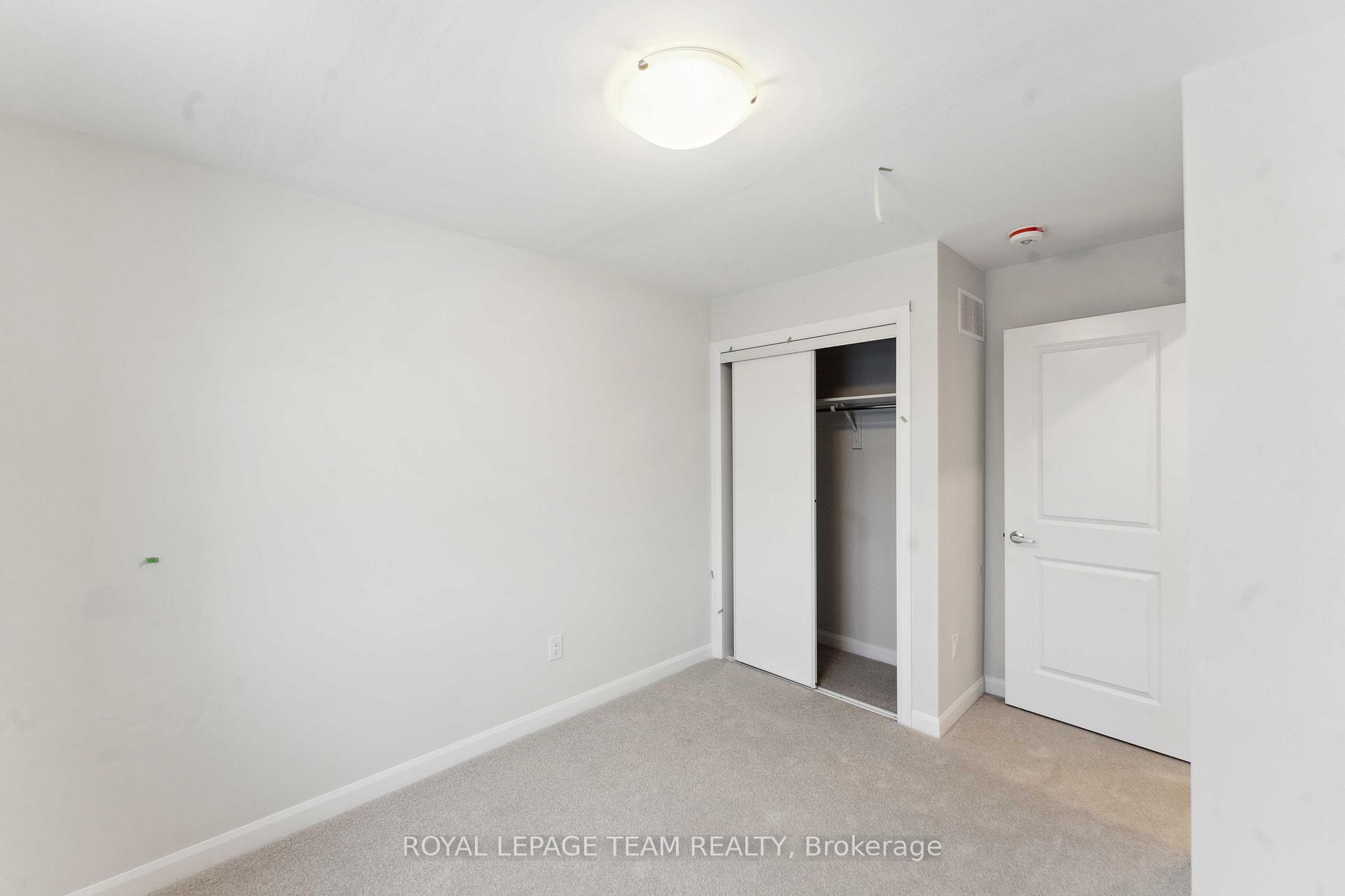Photo 24 of 132 Invention Boulevard, Ottawa, Kanata - Morgan's Grant/South March — HOMEH