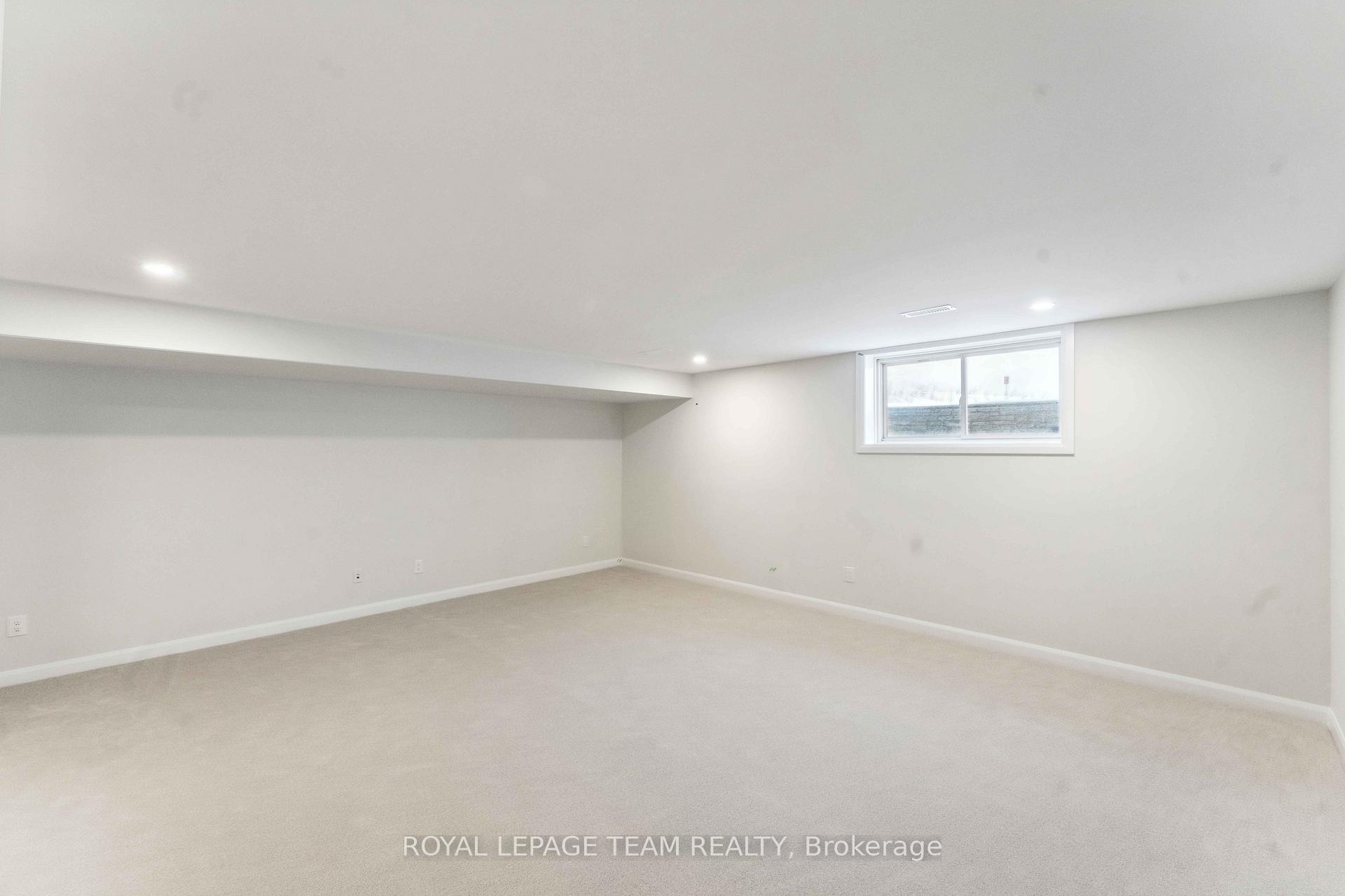 Photo 29 of 132 Invention Boulevard, Ottawa, Kanata - Morgan's Grant/South March — HOMEH