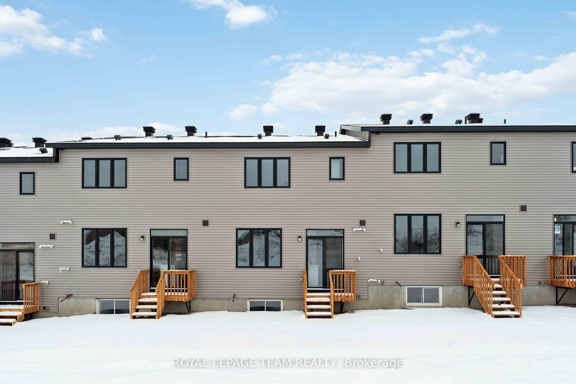 Photo 30 of 132 Invention Boulevard, Ottawa, Kanata - Morgan's Grant/South March — HOMEH